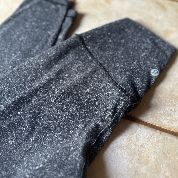 lululemon women’s leggings sizes 2 and 4 - Picture 9 of 12